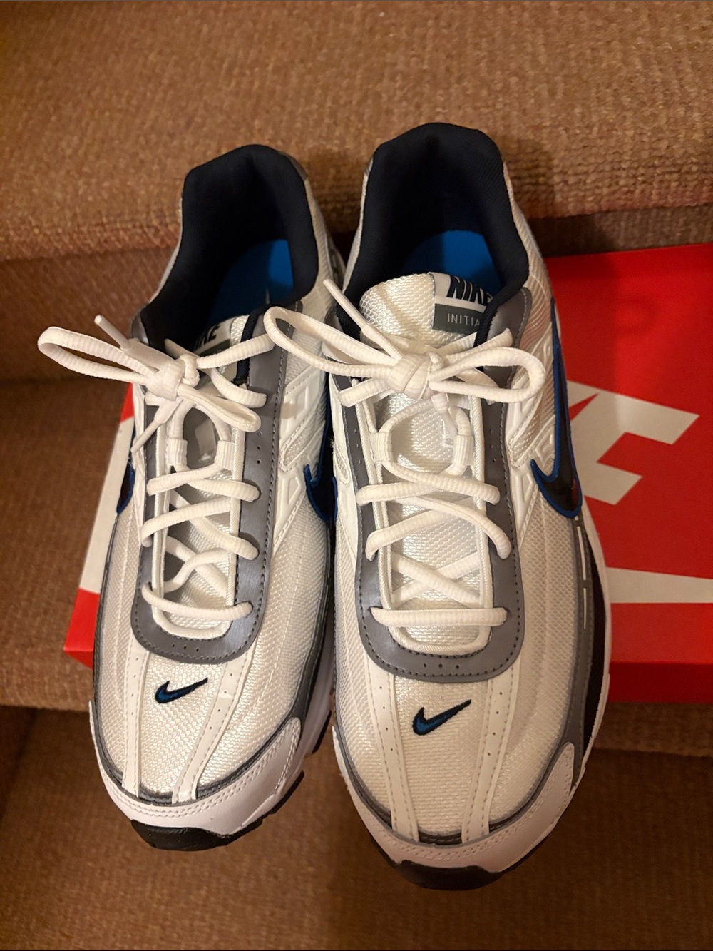 Nike Men's White Black and Blue Athletic Sneakers